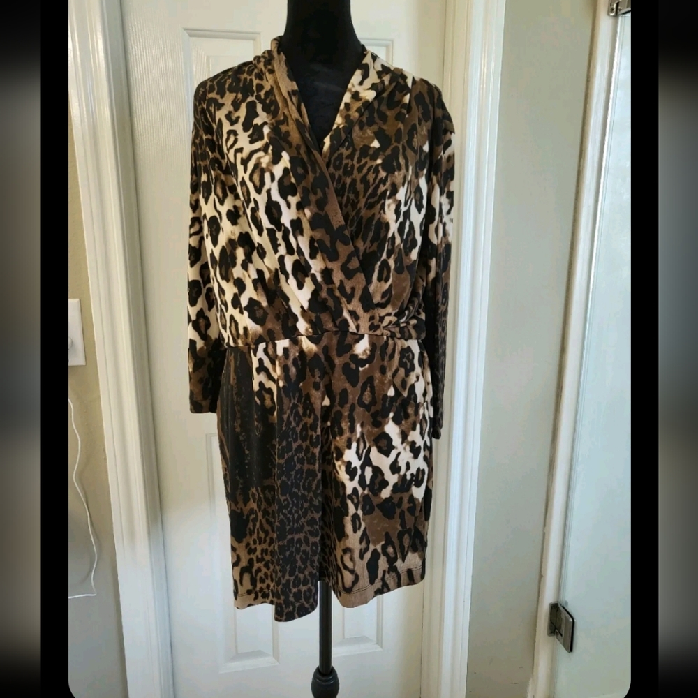 Women's Chico's Brown Multi Color Long Sleeve Top size 1 With Accents